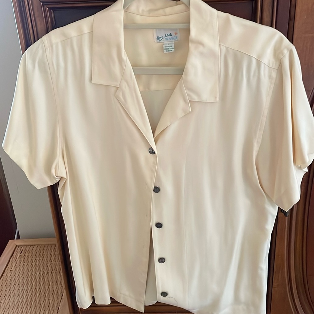 Pale yellow, ladies top